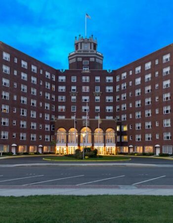 Pesach Time Tours, Passover Program 2024 With The Mandels in Asbury Park, New Jersey