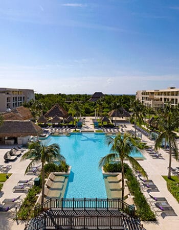 VIP Kosher Tours 2023 Passover Program in Playa Del Carmen, Mexico