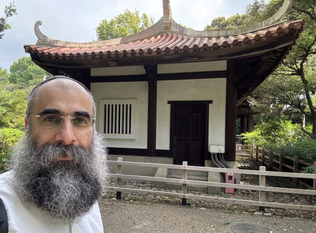 Passover Programs – Pesach Programs Discovering Jewish Heritage in Japan – An Untapped Luxury Experience 2 Passover Programs – Pesach Programs The author at the Shinjuku Gyoen National Garden